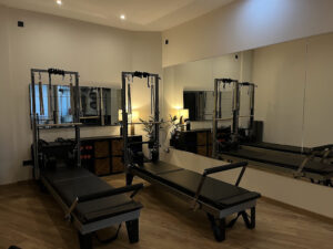 Centro de Técnicas Manuales y Naturales | Estudio de Pilates Máquinas Reformer | mecultivo.es