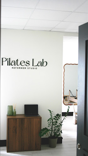 Pilates Lab—REFORMER STUDIO